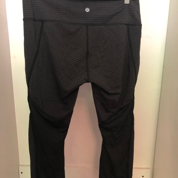 Lululemom Capri - Picture 2 of 3